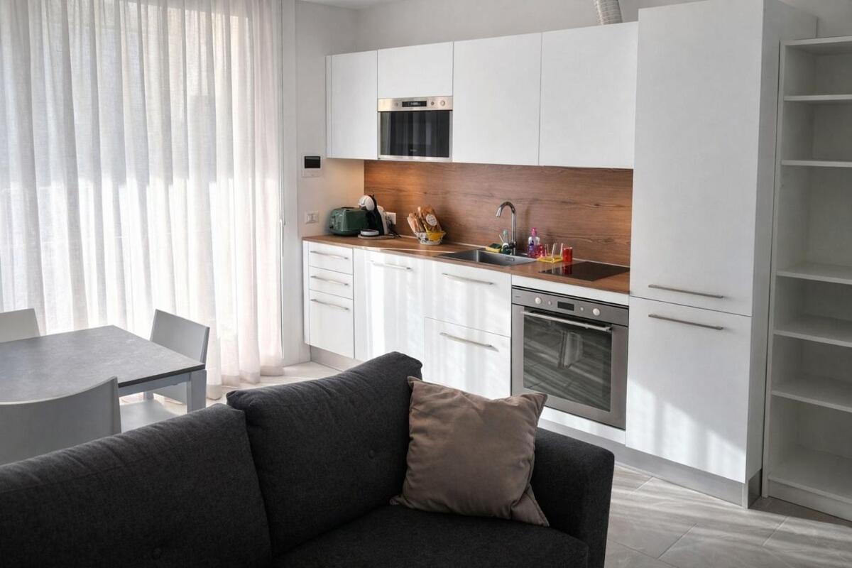 Lido With Pool Balcony & Nearby Appartamento *